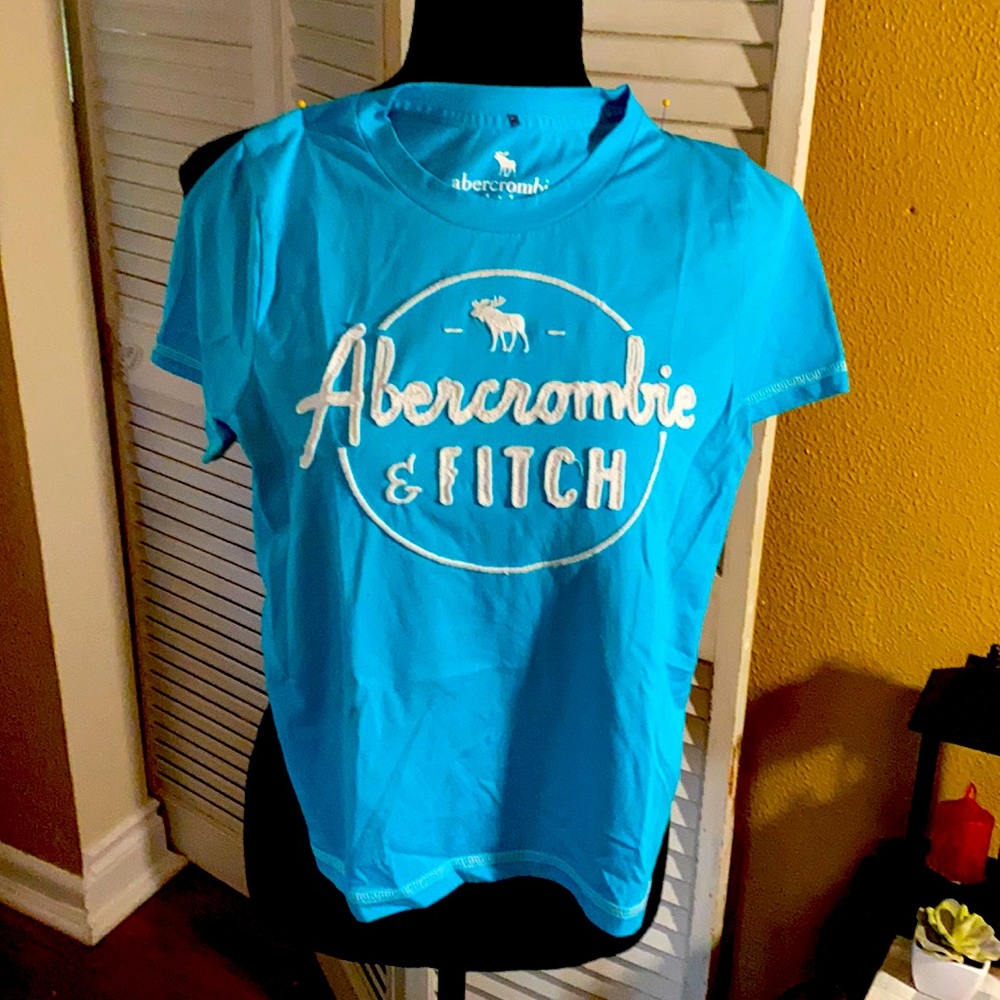 — SOLD—- Abercrombie Kids T Shirt 7/8